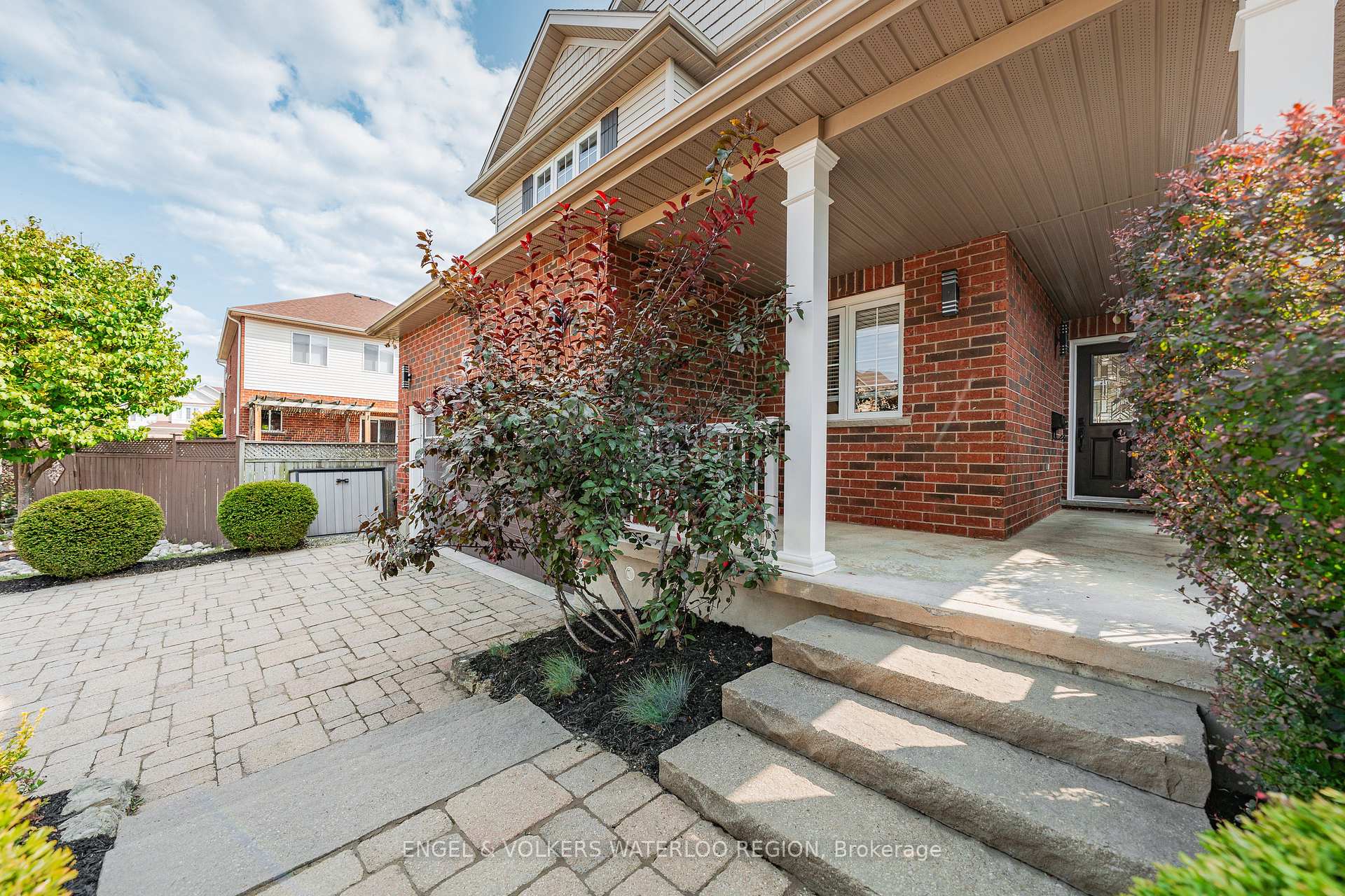 Photo 3 of 15 Cranbrook Street, Kitchener — HOMEH