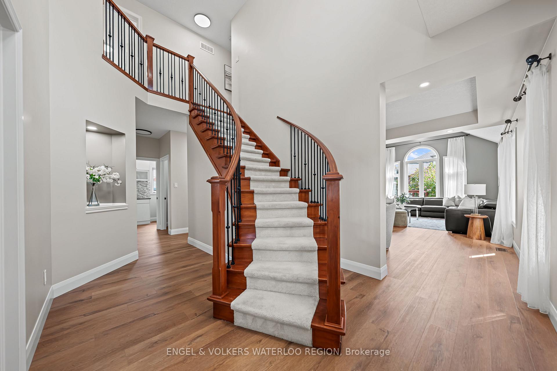 Photo 5 of 15 Cranbrook Street, Kitchener — HOMEH