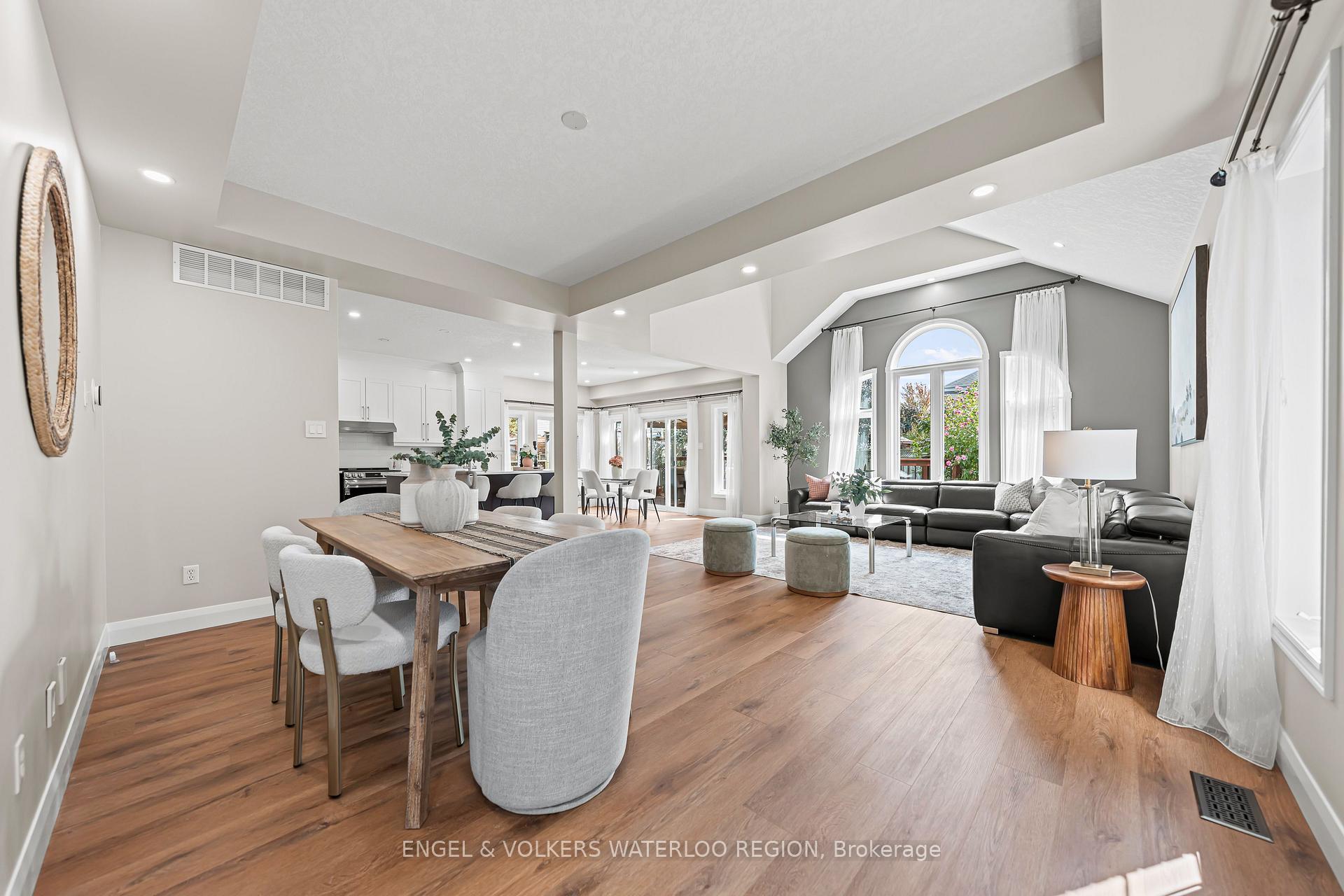 Photo 6 of 15 Cranbrook Street, Kitchener — HOMEH