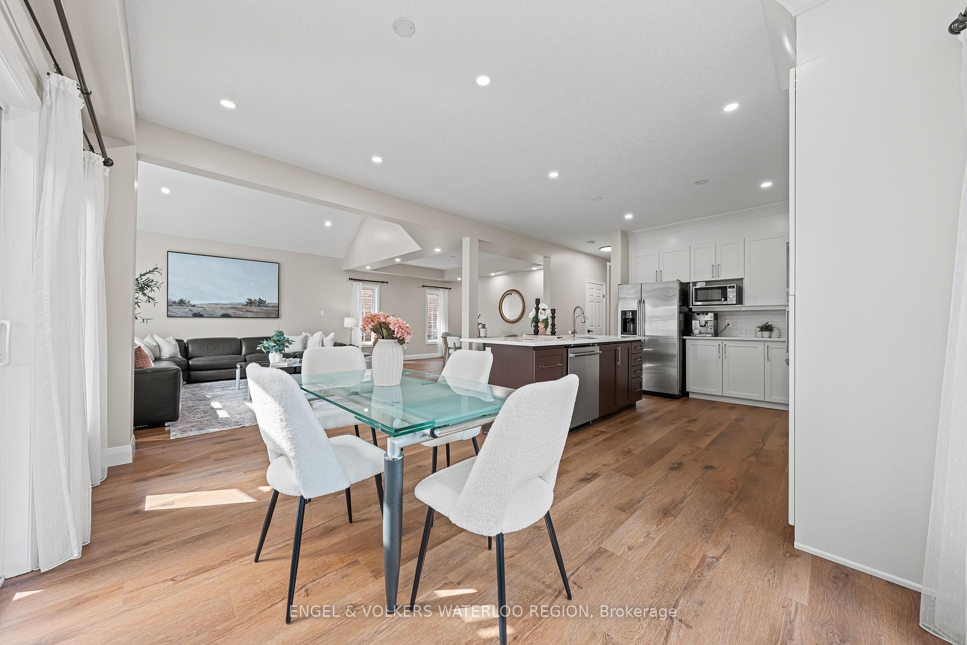 Photo 11 of 15 Cranbrook Street, Kitchener — HOMEH