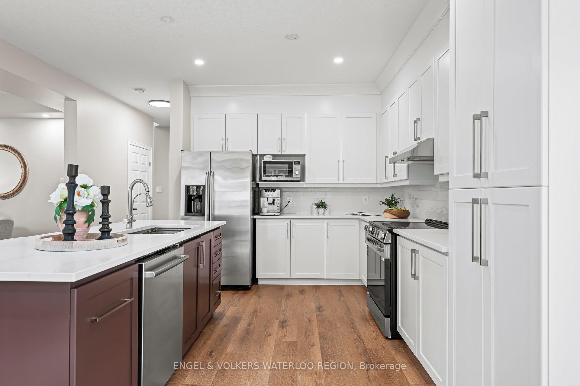 Photo 16 of 15 Cranbrook Street, Kitchener — HOMEH