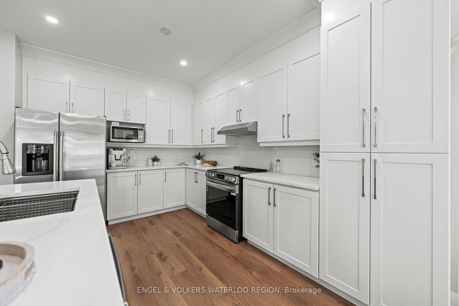 Photo 18 of 15 Cranbrook Street, Kitchener — HOMEH