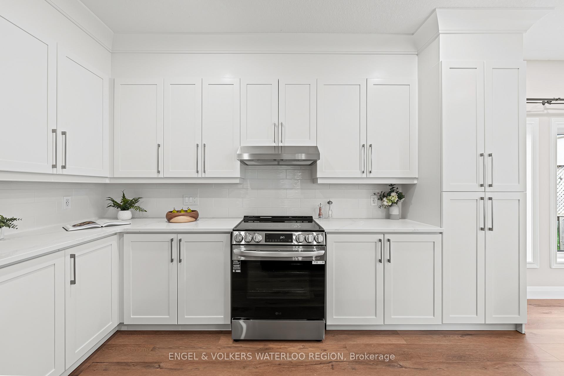 Photo 19 of 15 Cranbrook Street, Kitchener — HOMEH
