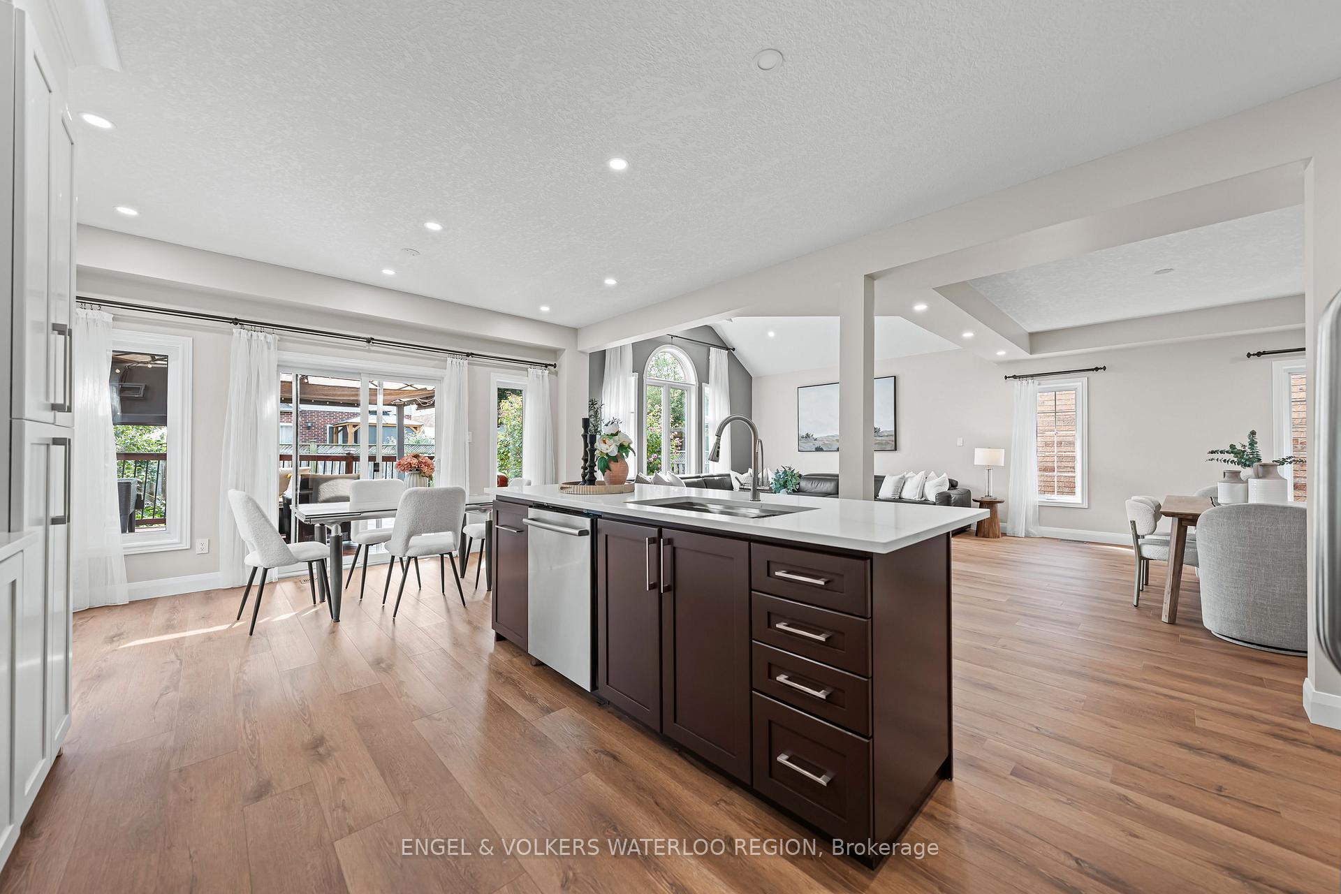 Photo 20 of 15 Cranbrook Street, Kitchener — HOMEH
