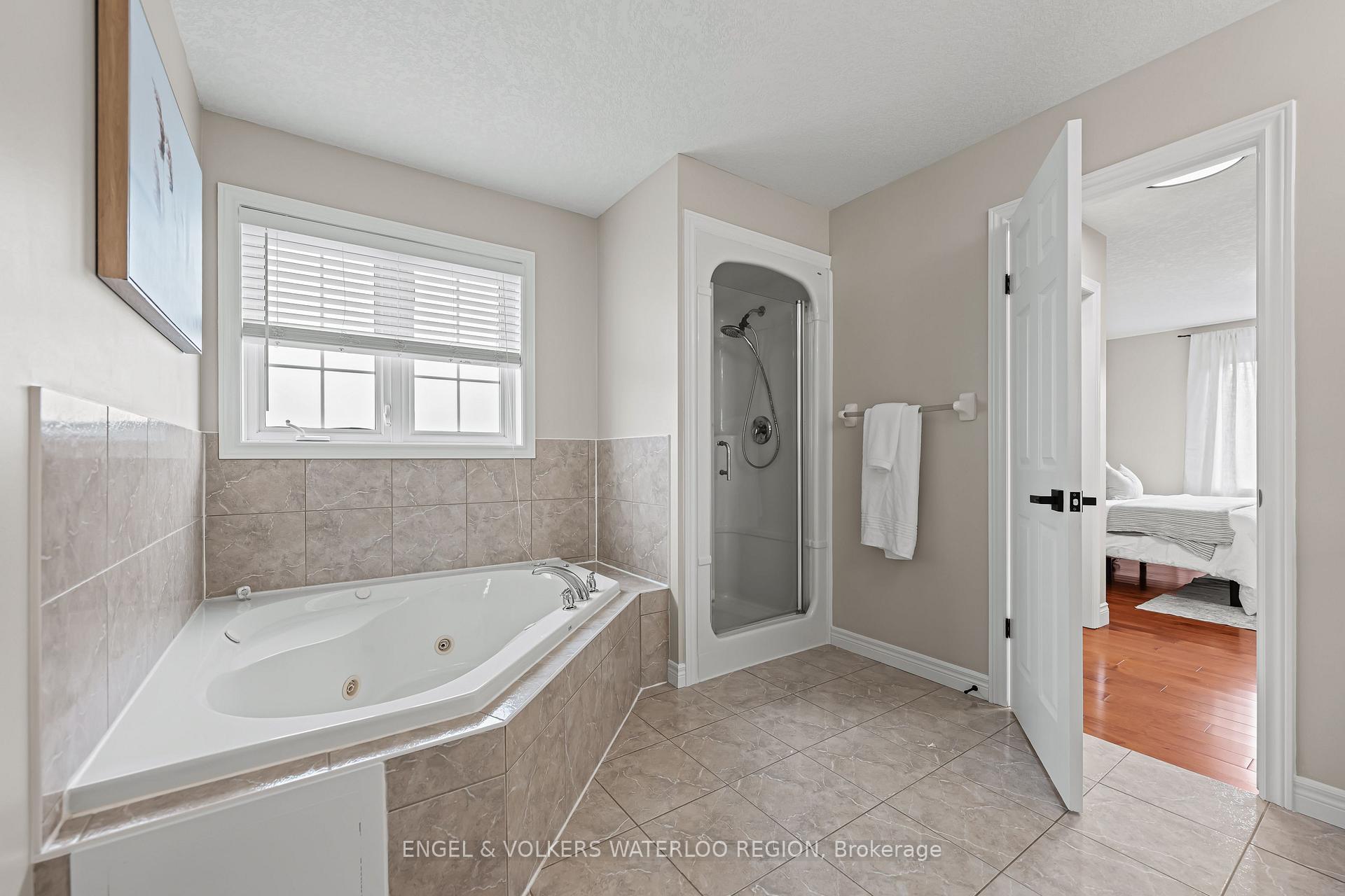 Photo 30 of 15 Cranbrook Street, Kitchener — HOMEH