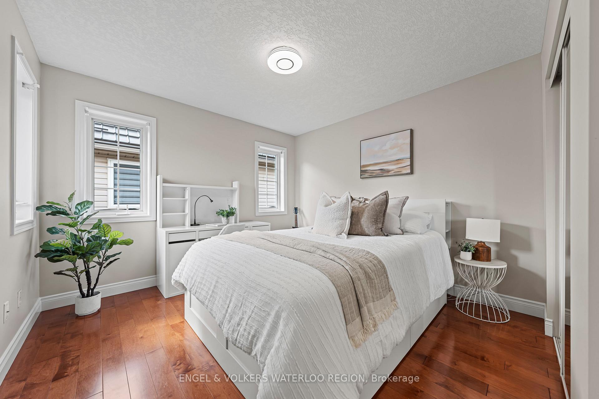 Photo 32 of 15 Cranbrook Street, Kitchener — HOMEH