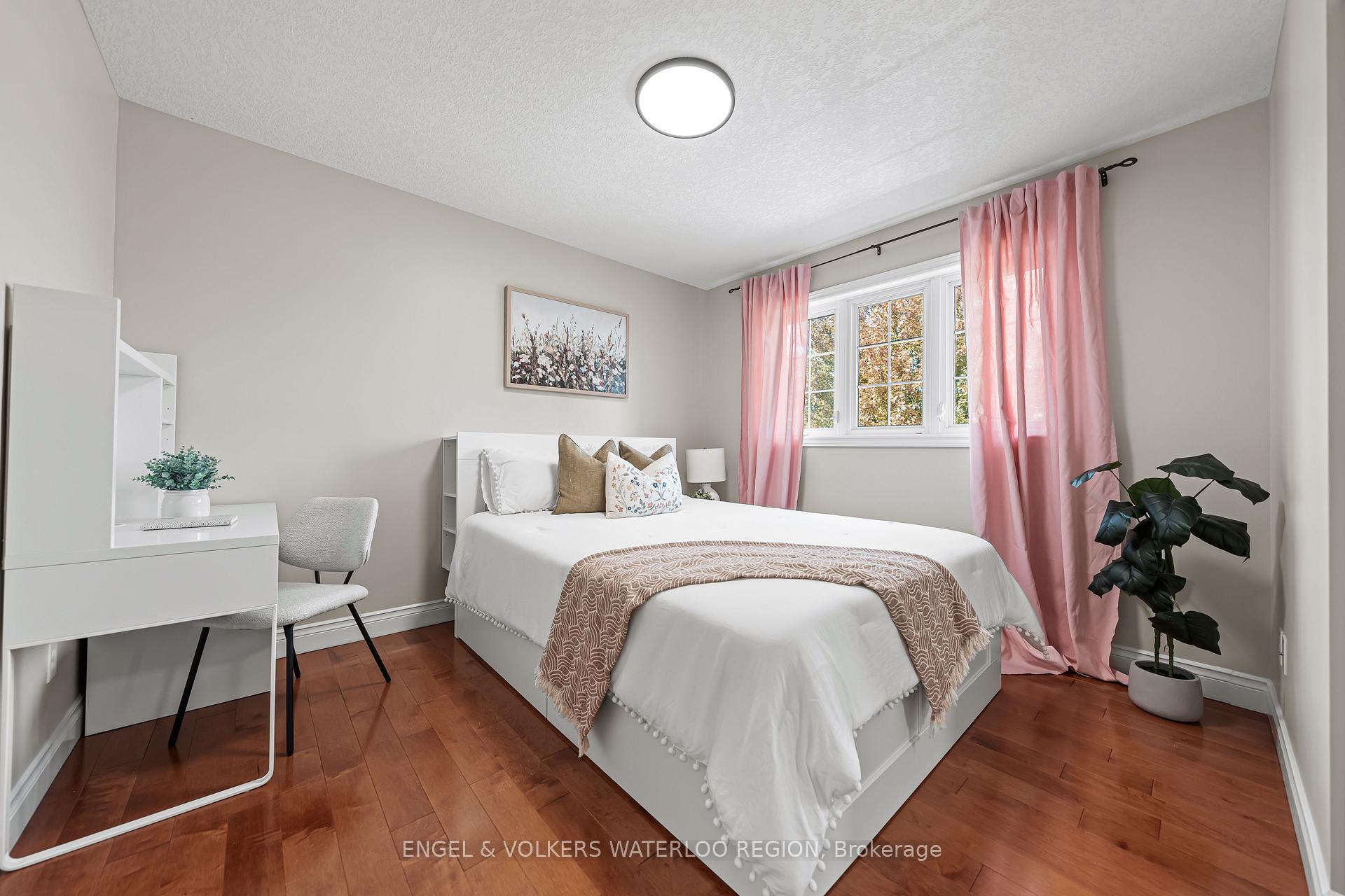 Photo 35 of 15 Cranbrook Street, Kitchener — HOMEH
