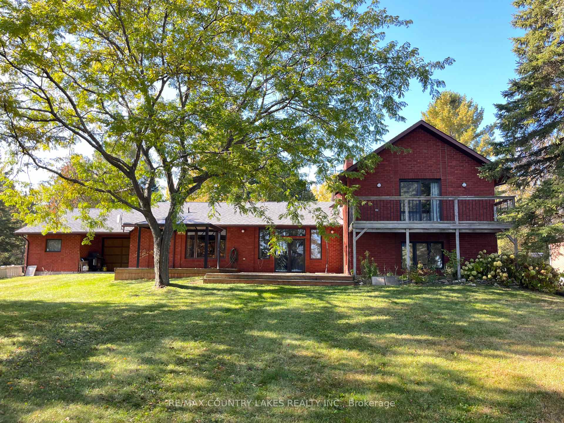 Front of 44 Pinewood Boulevard