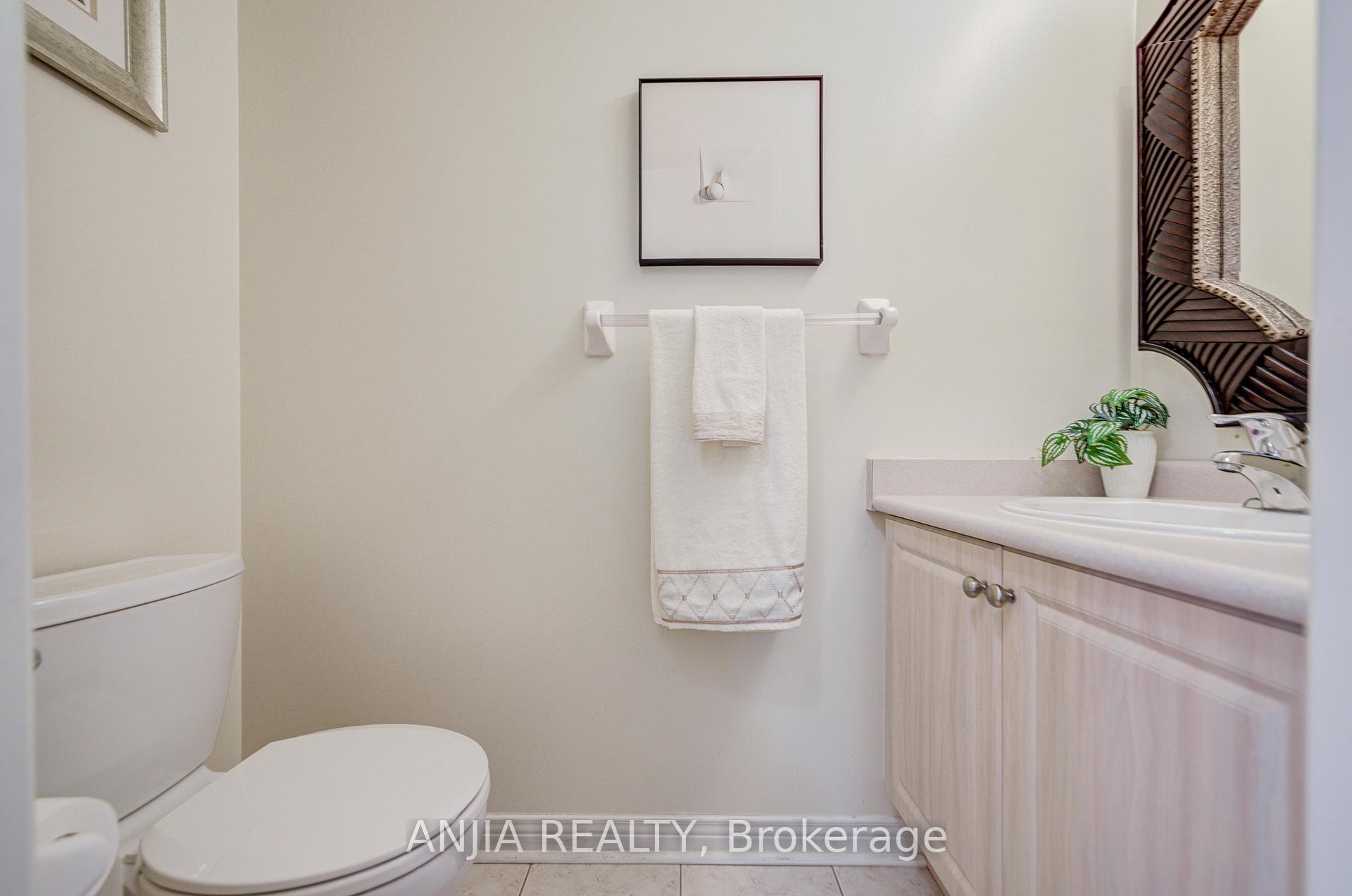 Photo 18 of 27 Larcastle Avenue, Markham, Berczy — HOMEH