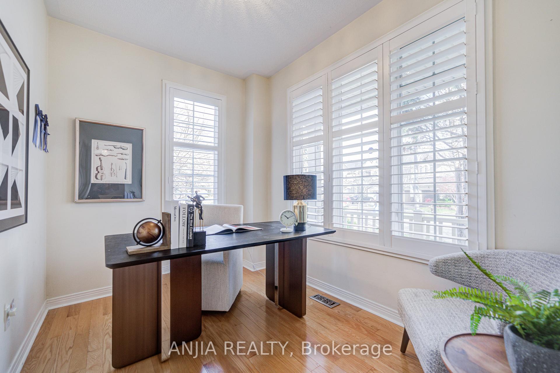 Photo 23 of 27 Larcastle Avenue, Markham, Berczy — HOMEH