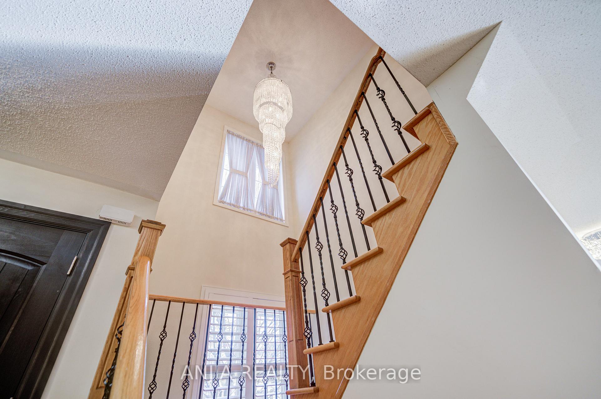 Photo 26 of 27 Larcastle Avenue, Markham, Berczy — HOMEH