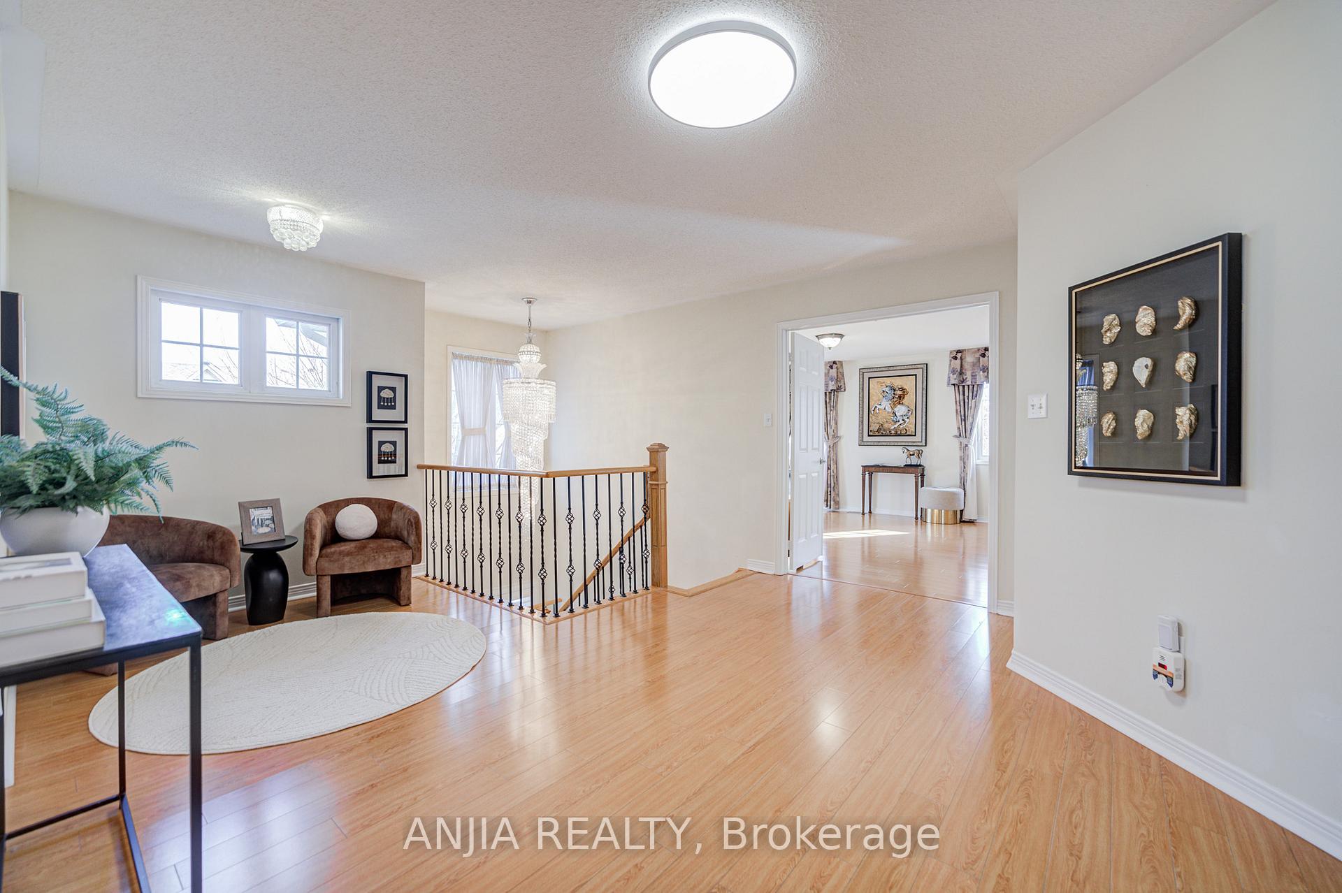Photo 28 of 27 Larcastle Avenue, Markham, Berczy — HOMEH