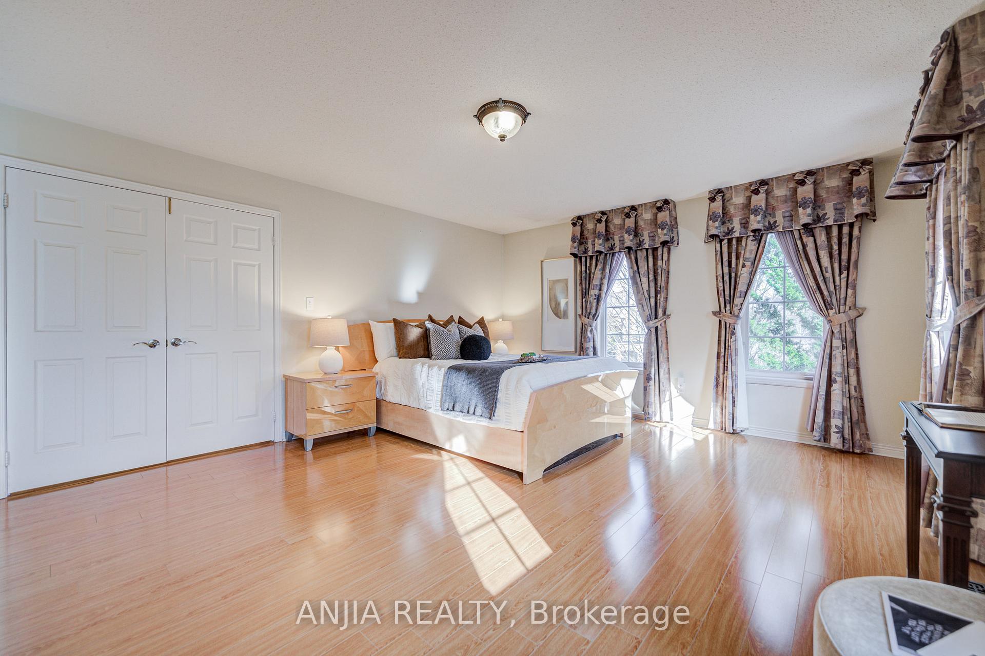 Photo 30 of 27 Larcastle Avenue, Markham, Berczy — HOMEH