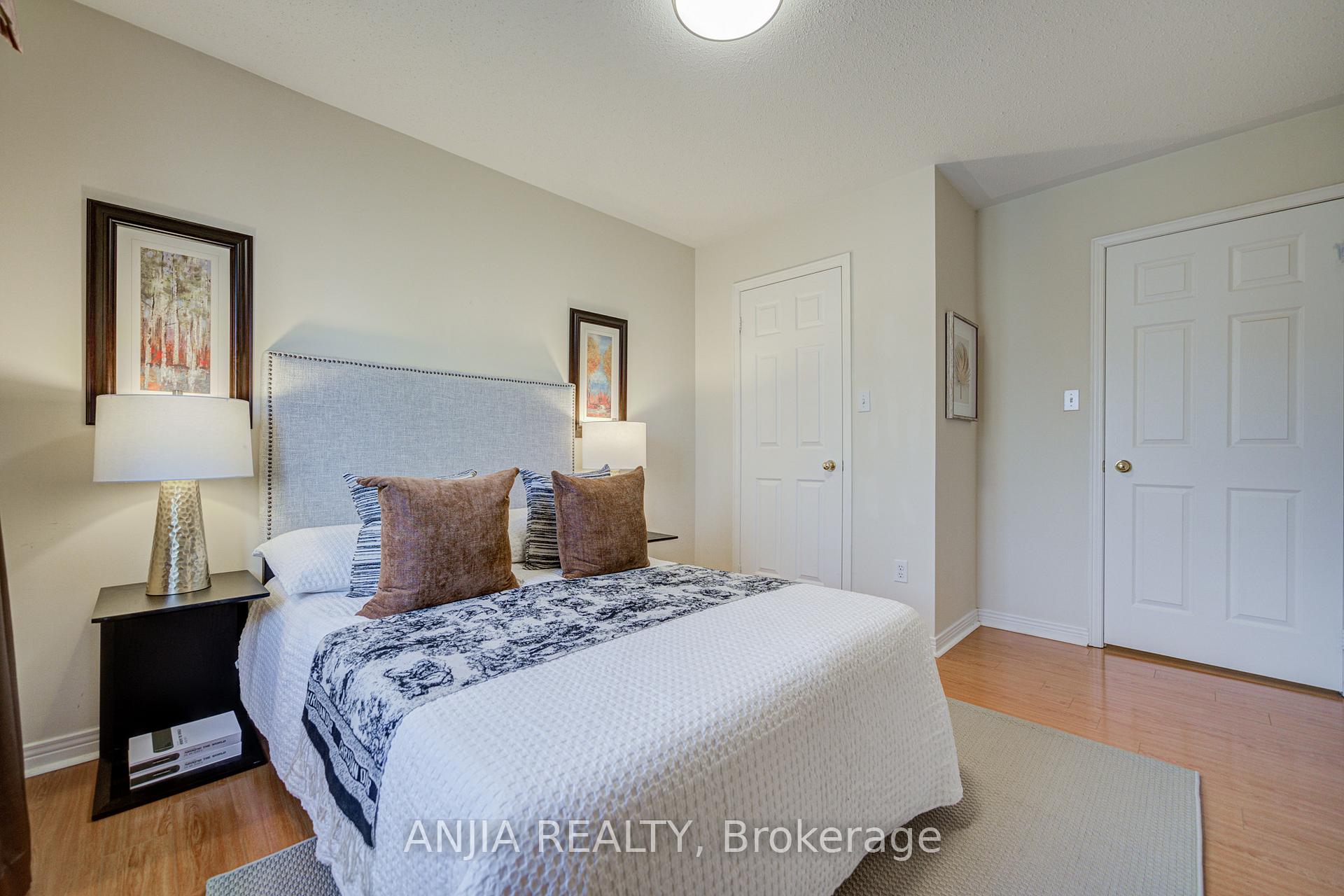 Photo 38 of 27 Larcastle Avenue, Markham, Berczy — HOMEH