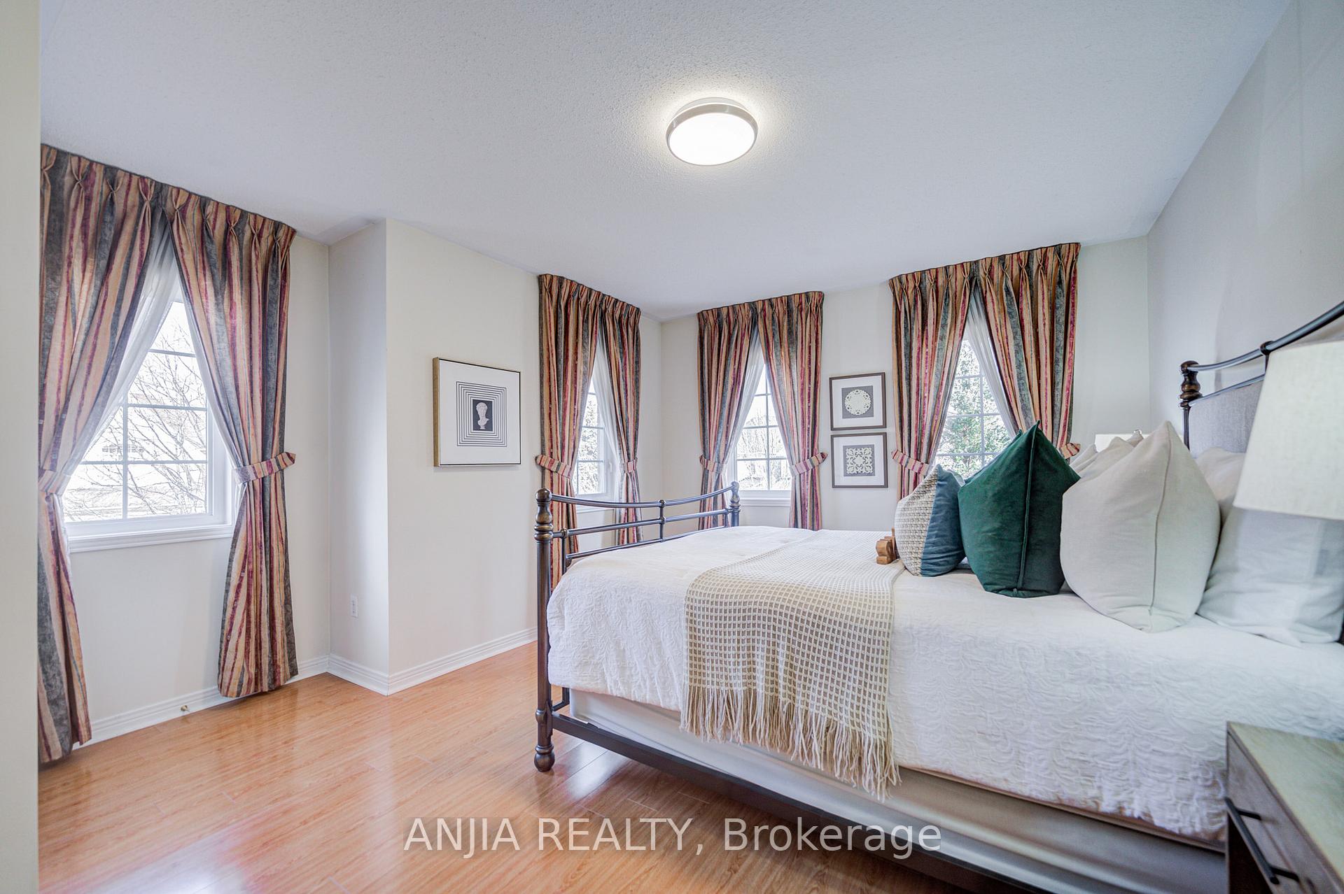 Photo 41 of 27 Larcastle Avenue, Markham, Berczy — HOMEH
