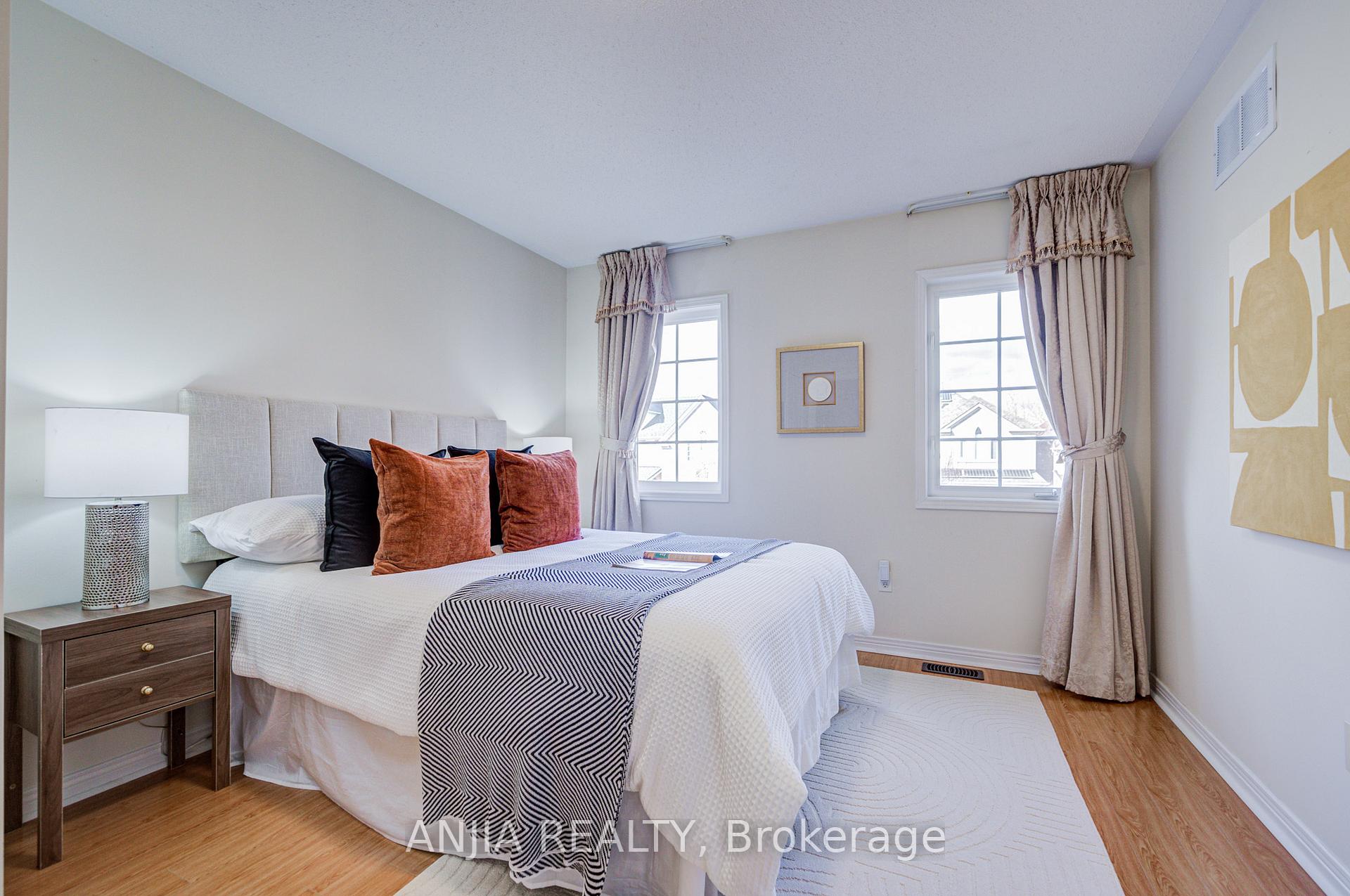 Photo 42 of 27 Larcastle Avenue, Markham, Berczy — HOMEH