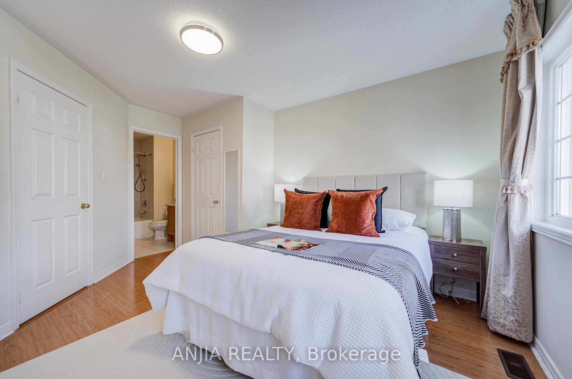 Photo 44 of 27 Larcastle Avenue, Markham, Berczy — HOMEH