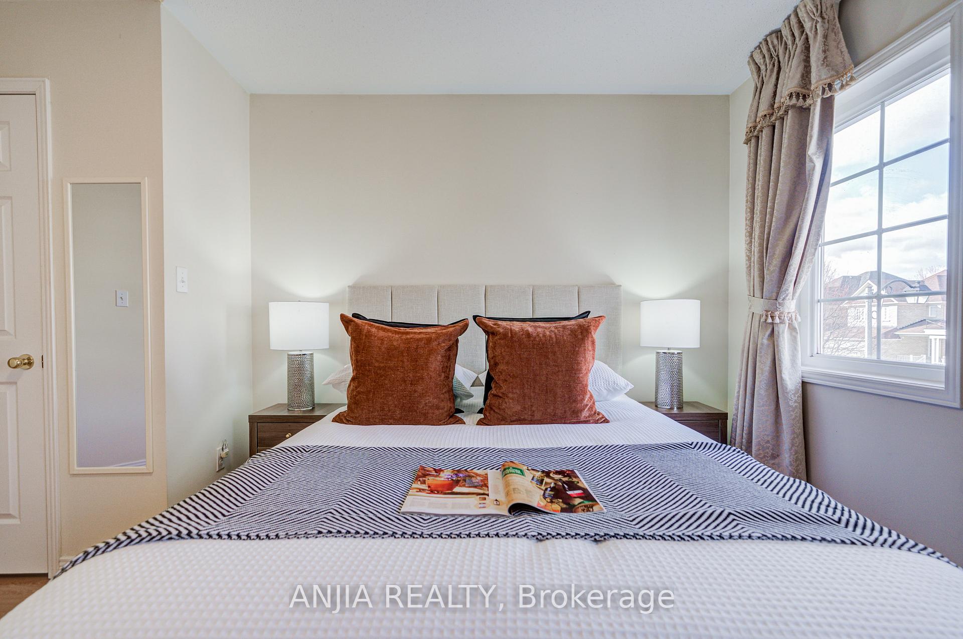 Photo 45 of 27 Larcastle Avenue, Markham, Berczy — HOMEH