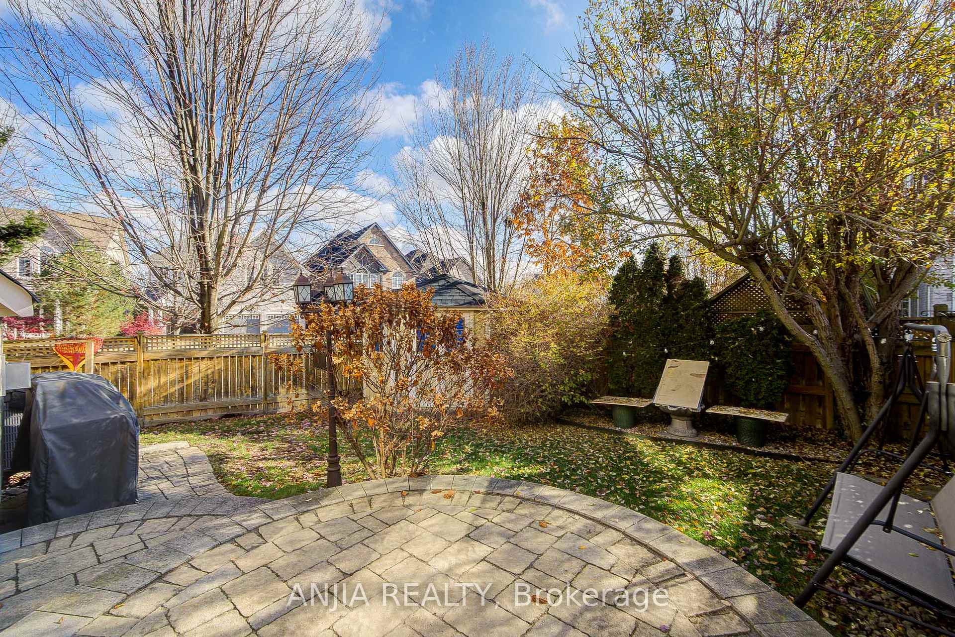 Photo 48 of 27 Larcastle Avenue, Markham, Berczy — HOMEH