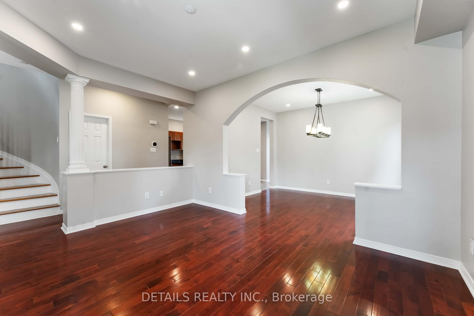 Photo 5 of 120 Streamside Crescent, Ottawa, Kanata - Morgan's Grant/South March — HOMEH
