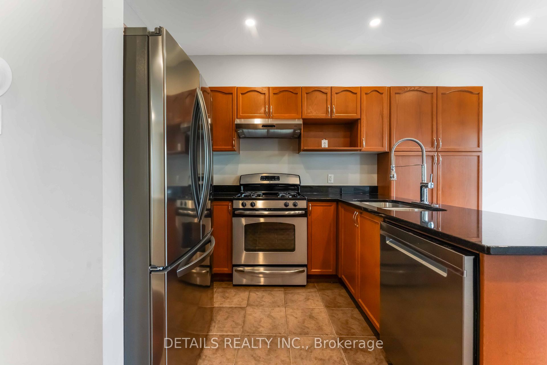 Photo 9 of 120 Streamside Crescent, Ottawa, Kanata - Morgan's Grant/South March — HOMEH