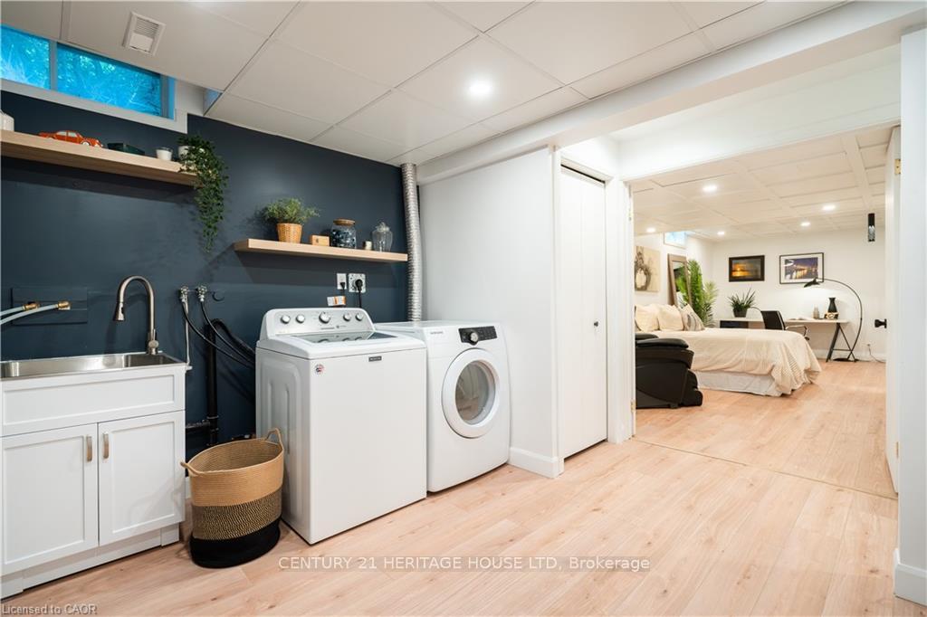 Photo 31 of 3 Casey Drive, Kitchener, Idlewood — HOMEH