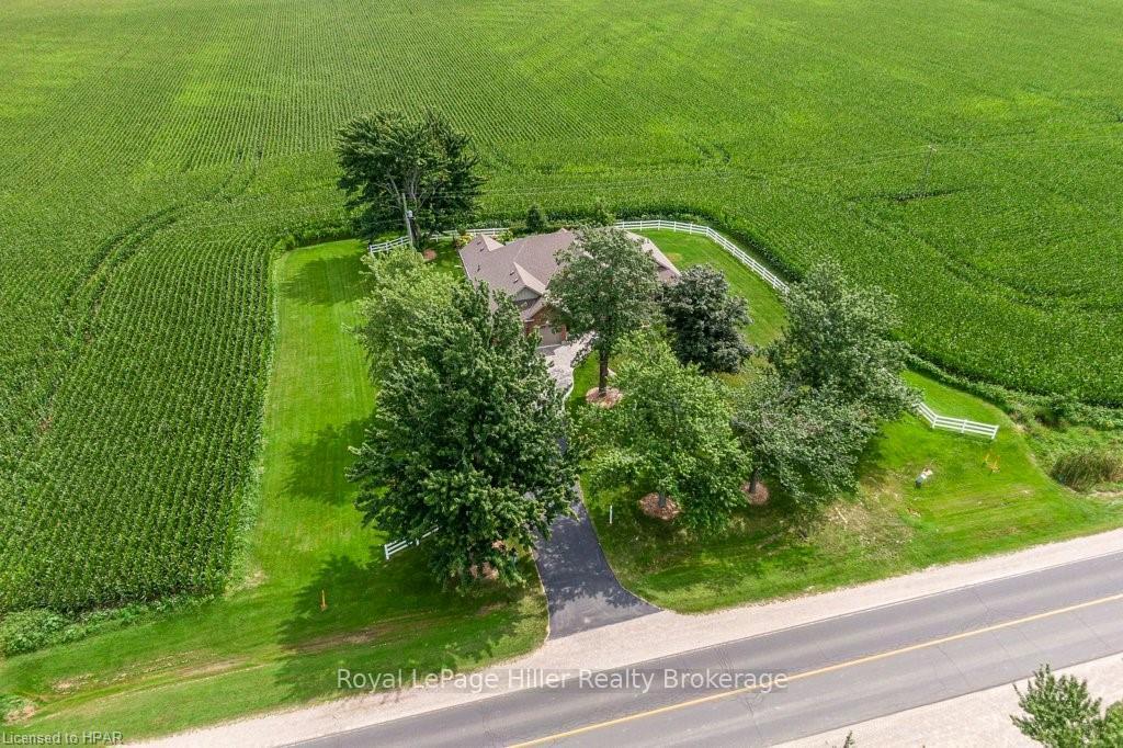 Photo 2 of 34122 Saintsbury Line, Lucan Biddulph, Lucan — HOMEH