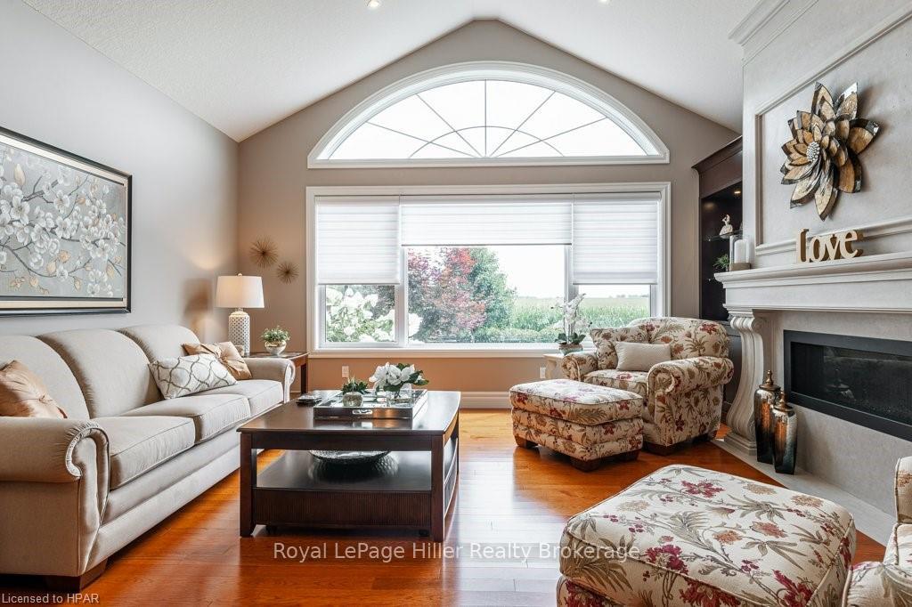 Photo 7 of 34122 Saintsbury Line, Lucan Biddulph, Lucan — HOMEH