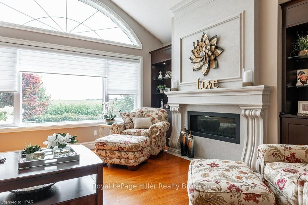 Photo 9 of 34122 Saintsbury Line, Lucan Biddulph, Lucan — HOMEH
