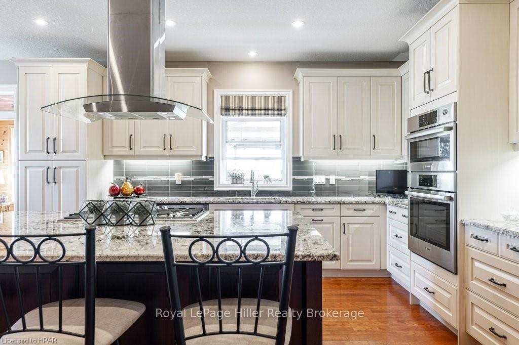 Photo 13 of 34122 Saintsbury Line, Lucan Biddulph, Lucan — HOMEH
