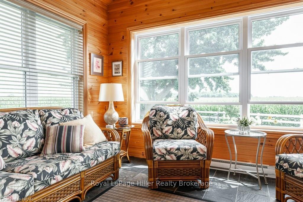 Photo 20 of 34122 Saintsbury Line, Lucan Biddulph, Lucan — HOMEH
