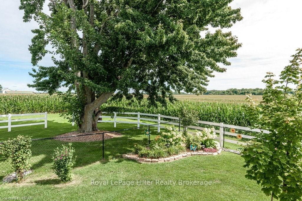 Photo 23 of 34122 Saintsbury Line, Lucan Biddulph, Lucan — HOMEH