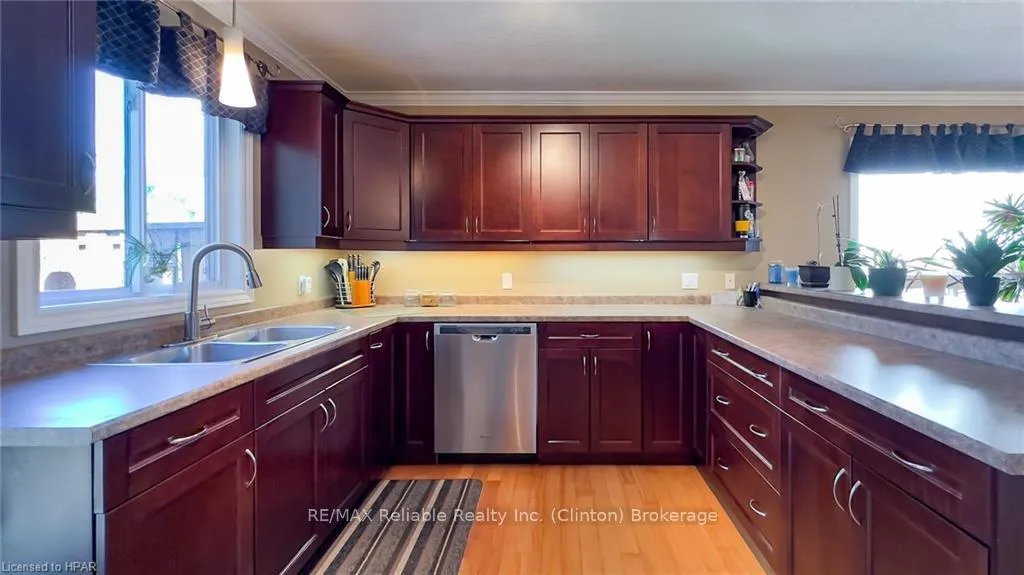Photo 5 of 106 Watson Street, Lucan Biddulph, Lucan — HOMEH