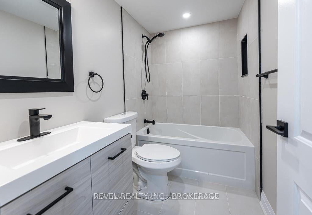 Photo 11 of Unit Lower, 33 Callie Road, Hamilton, Hill Park — HOMEH