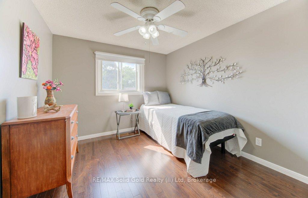 Photo 25 of 47 Winding Way, Kitchener — HOMEH