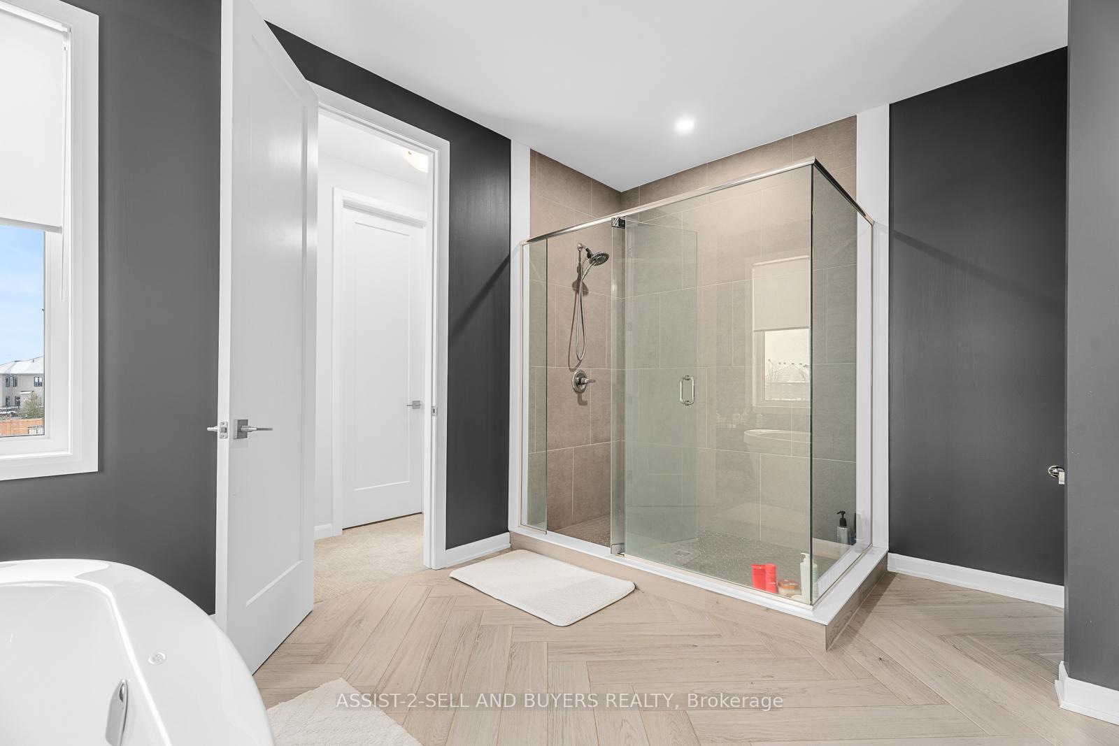 Photo 32 of 46 Conch Way, Ottawa, Mahogany Community — HOMEH