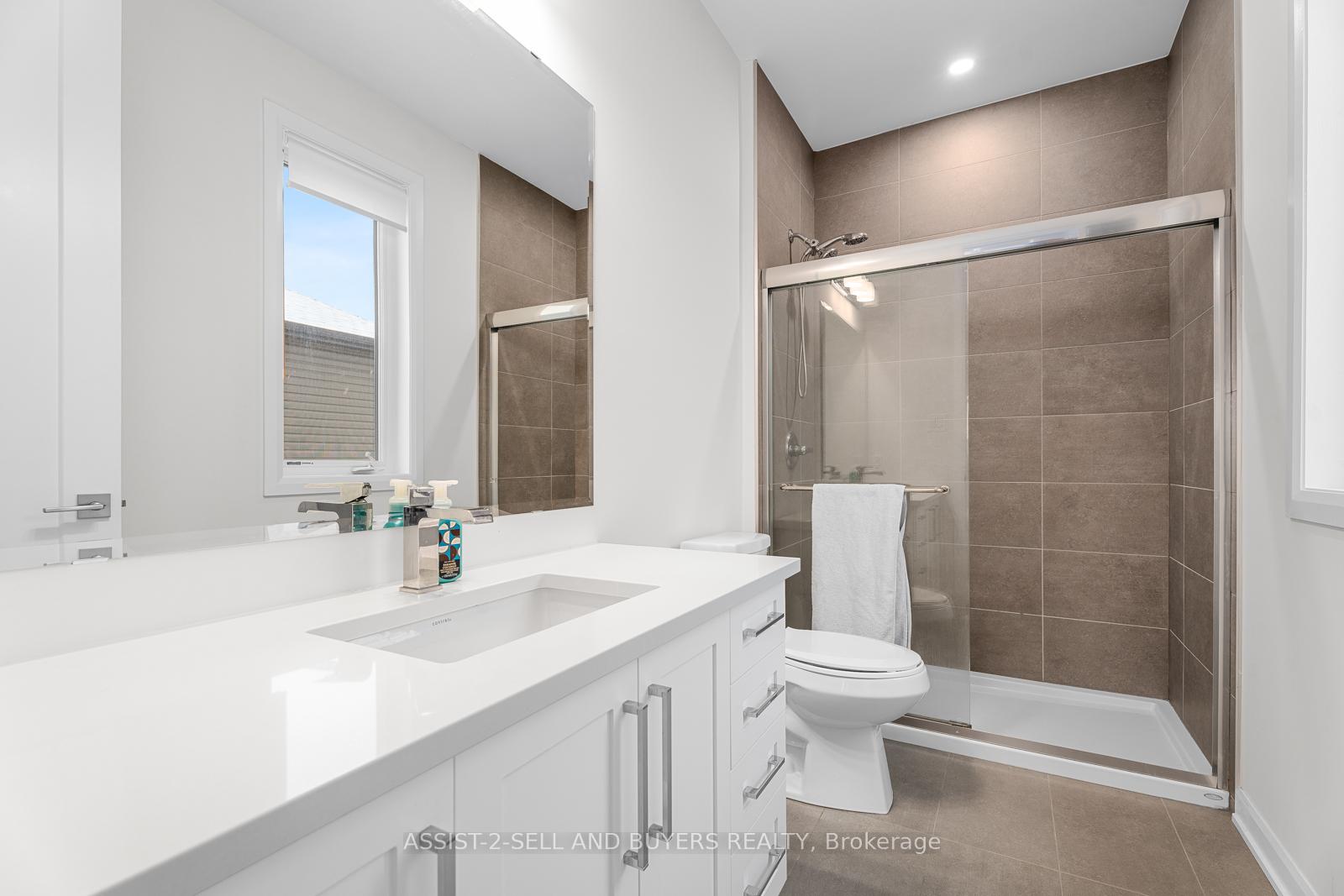 Photo 40 of 46 Conch Way, Ottawa, Mahogany Community — HOMEH