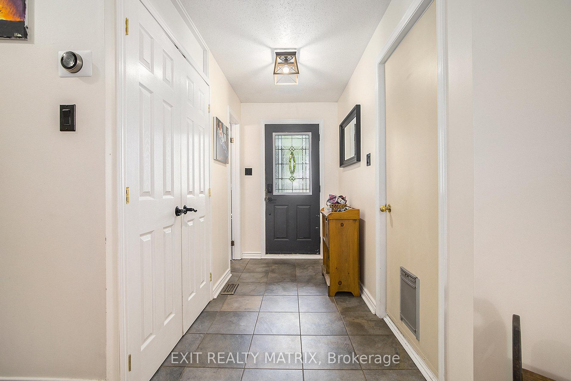 Photo 3 of 51 Peterson Place, Ottawa, Kanata - Katimavik — HOMEH