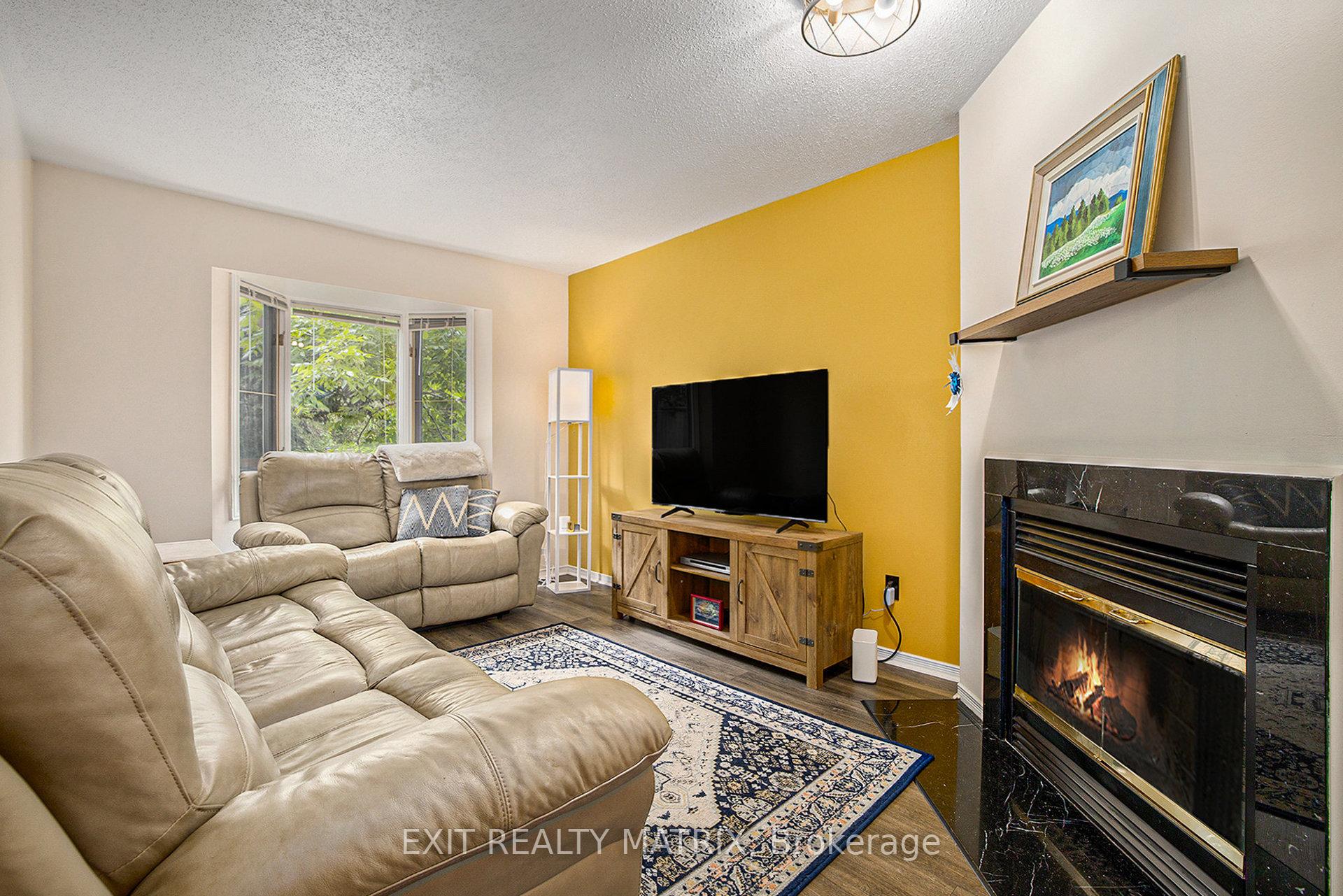 Photo 6 of 51 Peterson Place, Ottawa, Kanata - Katimavik — HOMEH