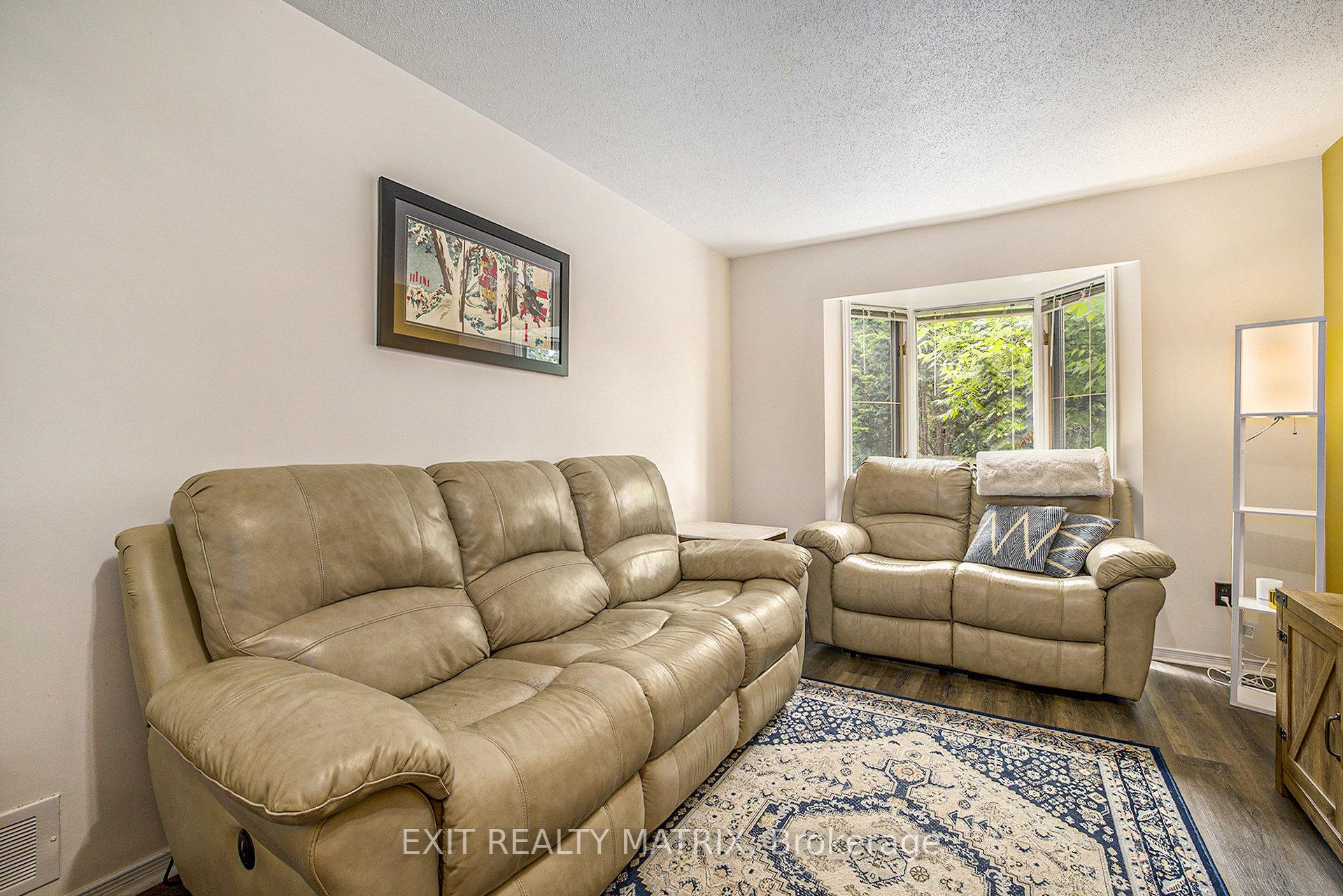 Photo 7 of 51 Peterson Place, Ottawa, Kanata - Katimavik — HOMEH