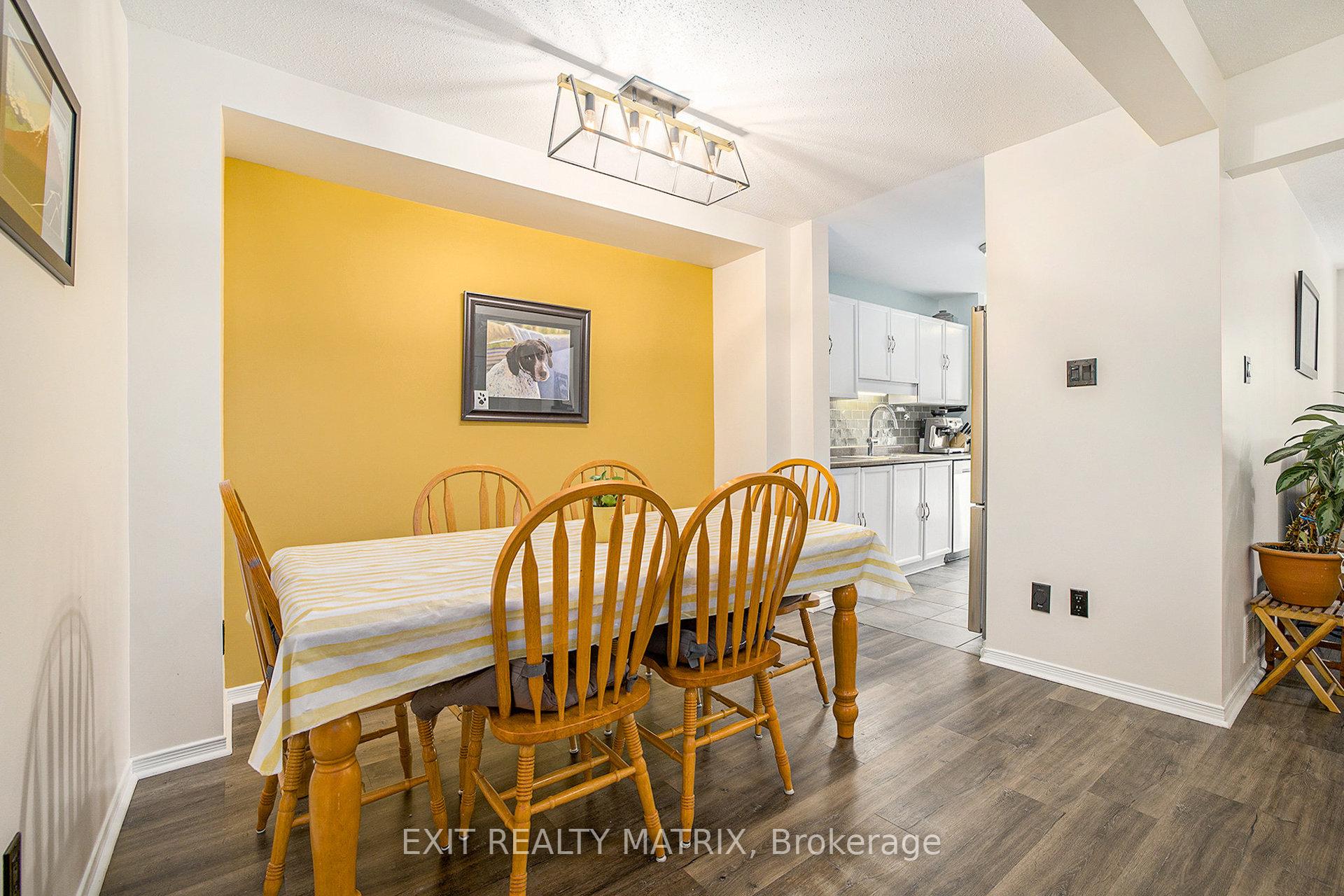 Photo 11 of 51 Peterson Place, Ottawa, Kanata - Katimavik — HOMEH