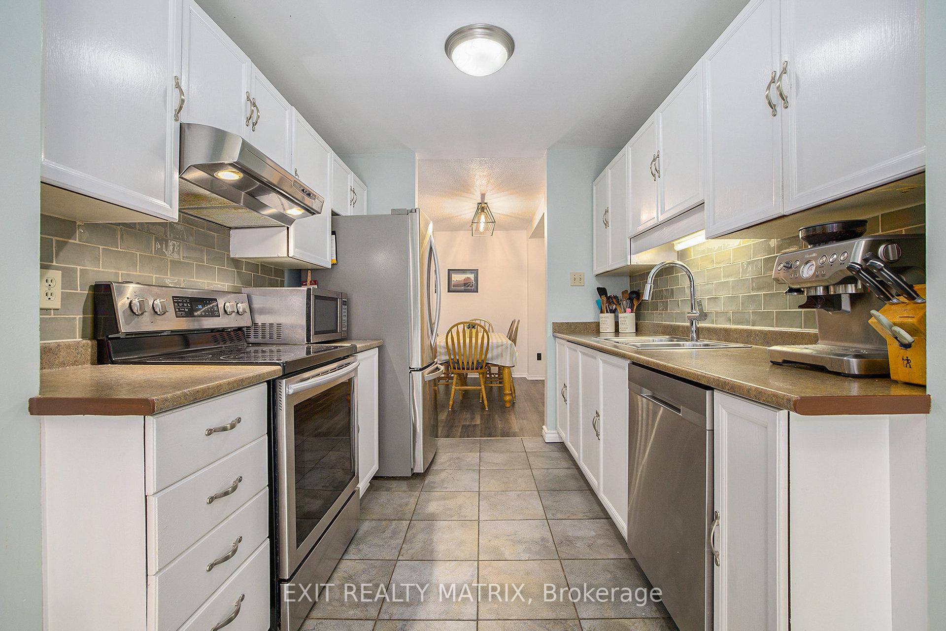 Photo 15 of 51 Peterson Place, Ottawa, Kanata - Katimavik — HOMEH