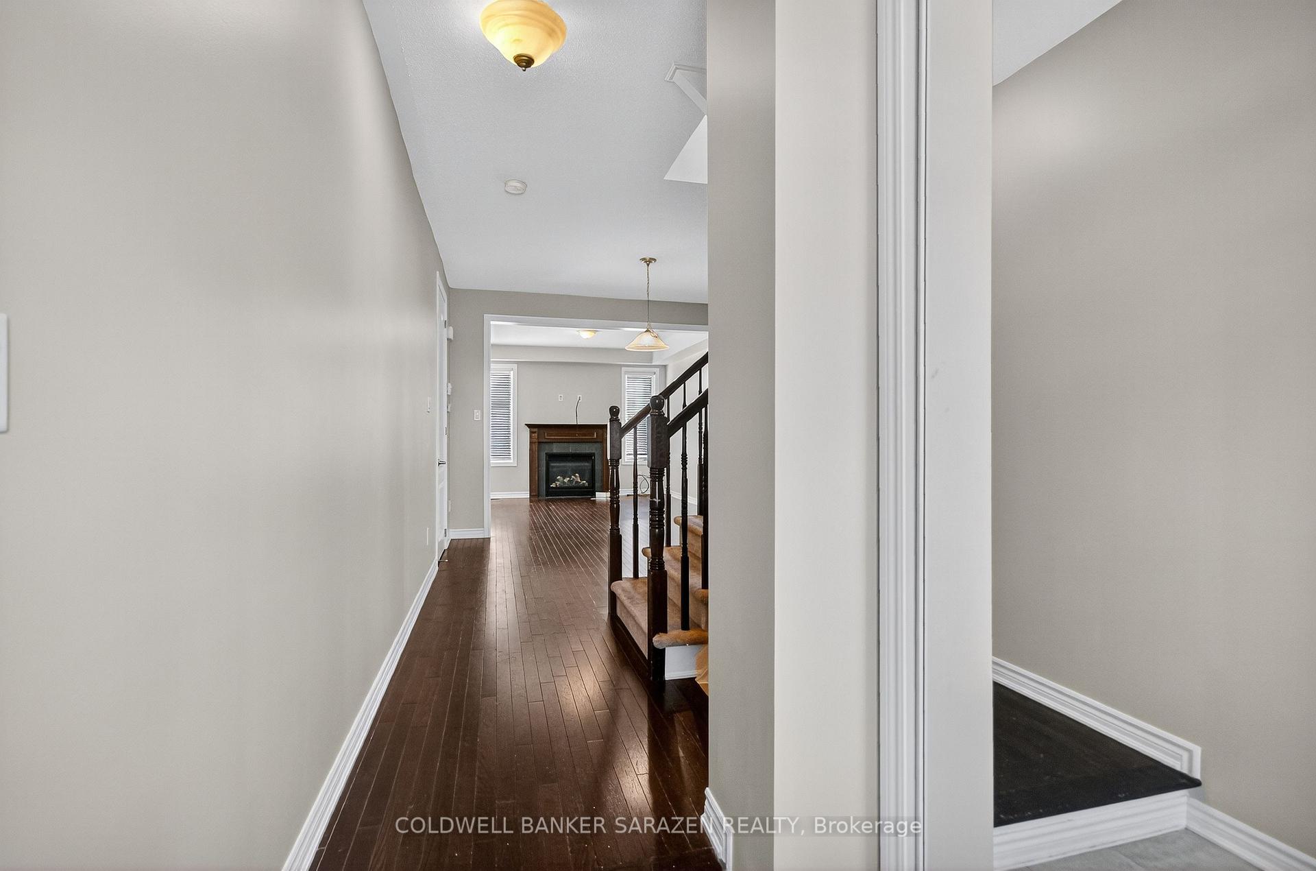 Photo 5 of 343 Autumnfield Drive, Ottawa, Kanata - Emerald Meadows/Trailwest — HOMEH