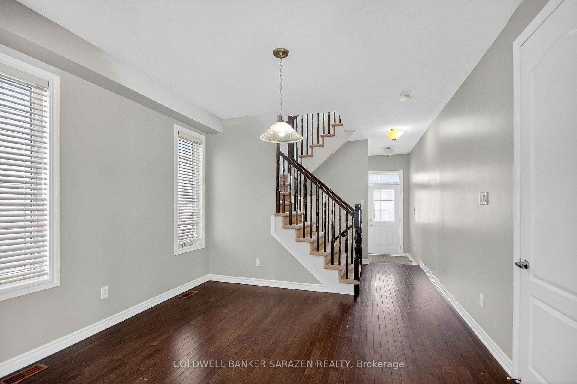 Photo 7 of 343 Autumnfield Drive, Ottawa, Kanata - Emerald Meadows/Trailwest — HOMEH