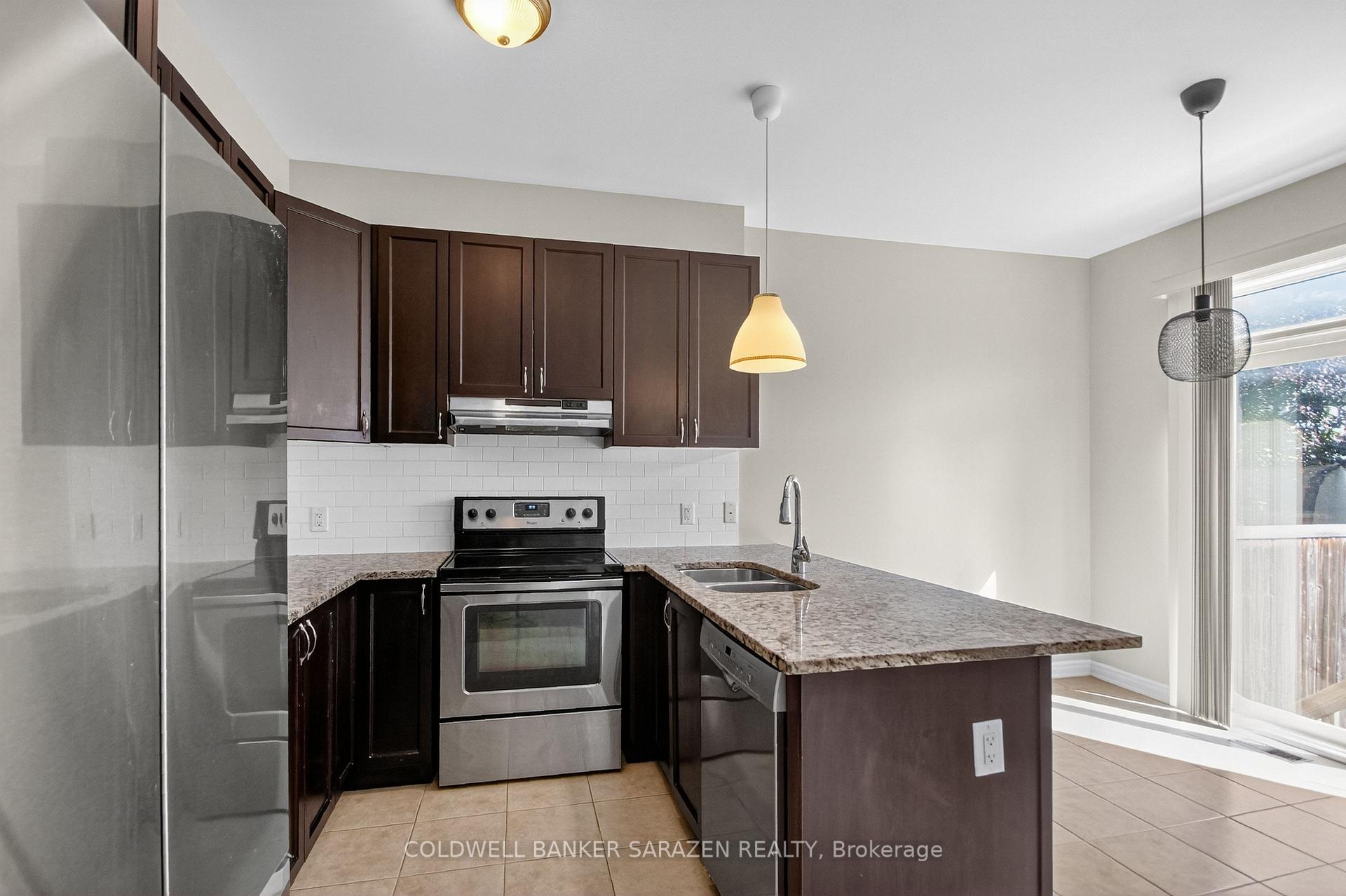 Photo 13 of 343 Autumnfield Drive, Ottawa, Kanata - Emerald Meadows/Trailwest — HOMEH