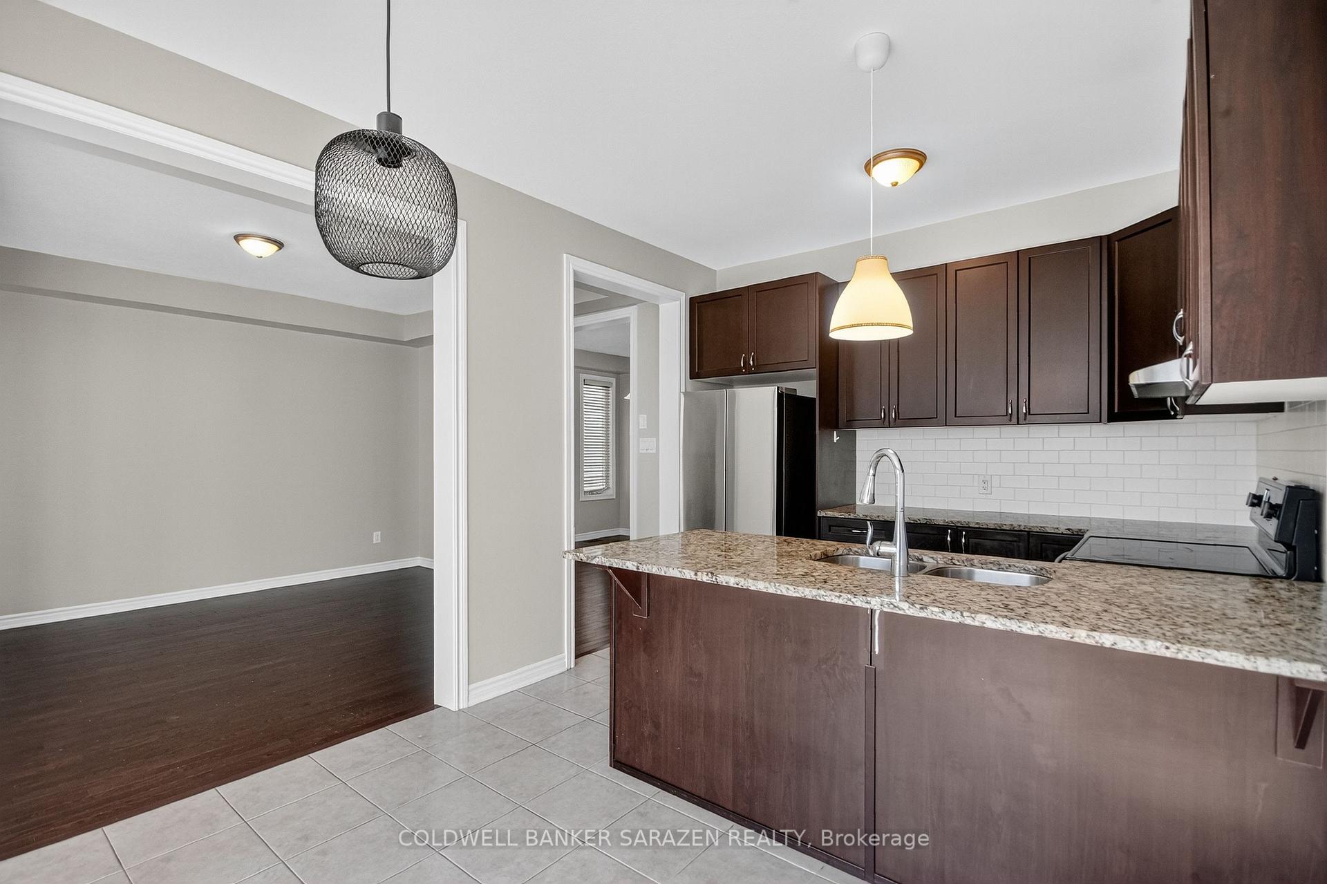 Photo 16 of 343 Autumnfield Drive, Ottawa, Kanata - Emerald Meadows/Trailwest — HOMEH