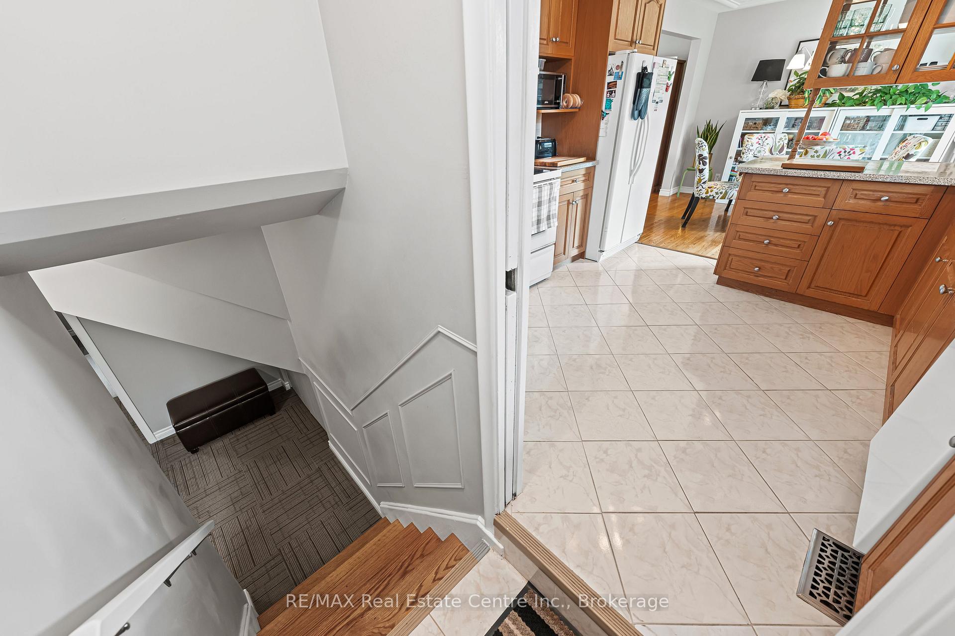 Photo 25 of 10 Inlet Avenue, Kitchener — HOMEH