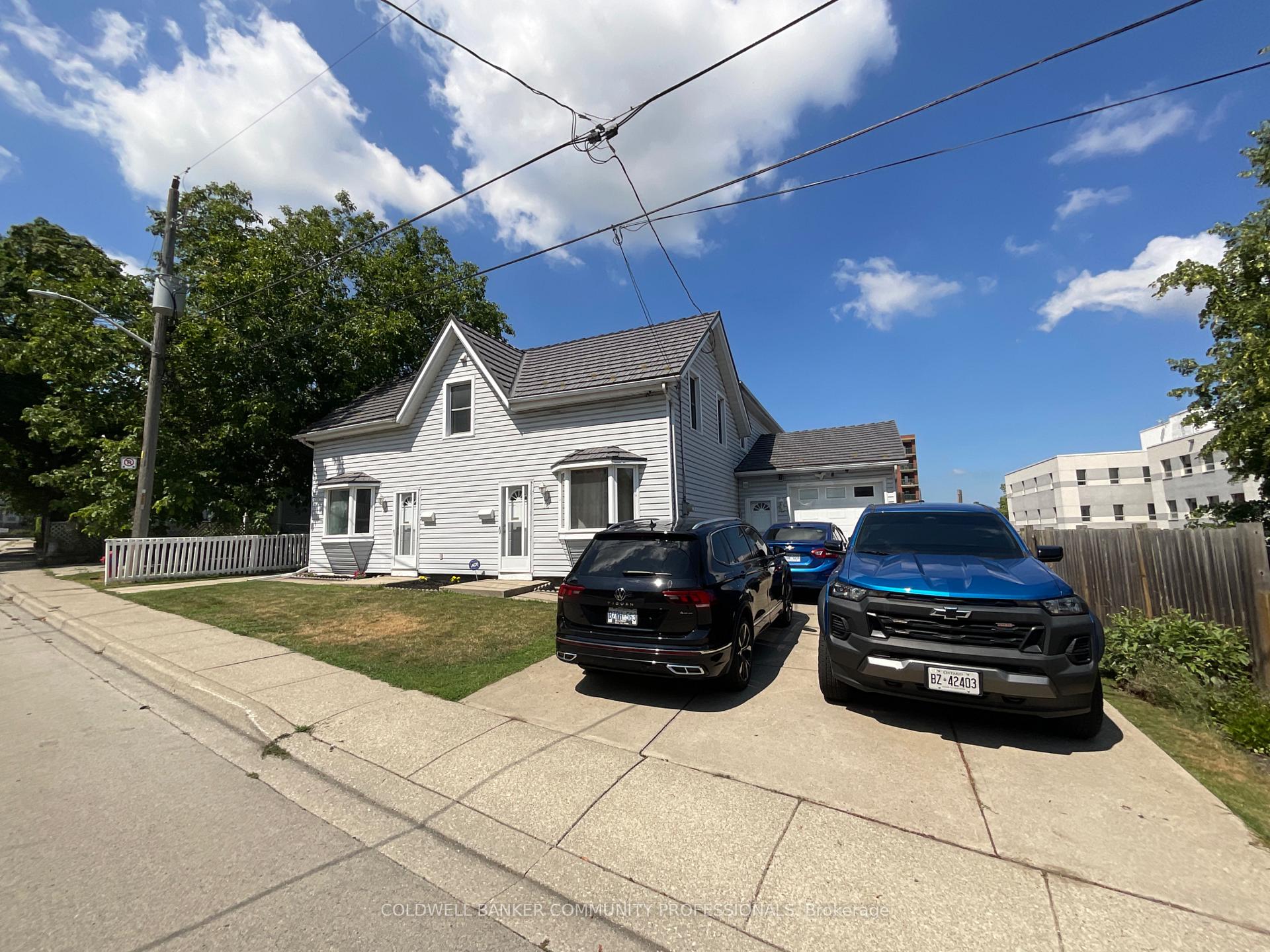 Photo 2 of 14 Elm Avenue, Hamilton, Stoney Creek — HOMEH