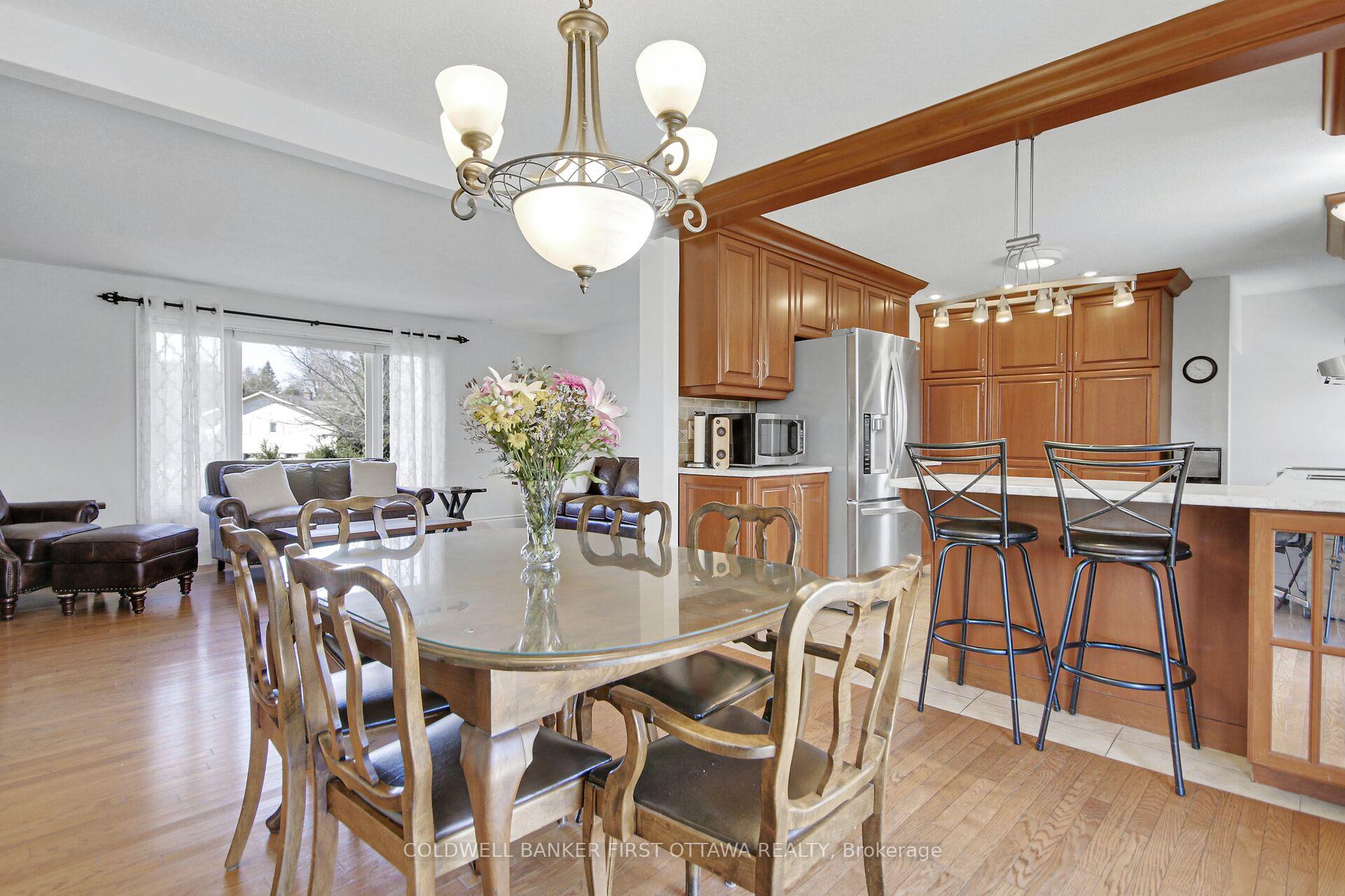 Photo 6 of 2313 Edward Kidd Crescent, Ottawa, North Gower — HOMEH