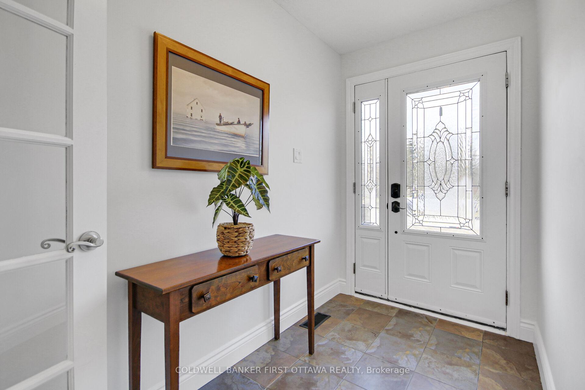 Photo 15 of 2313 Edward Kidd Crescent, Ottawa, North Gower — HOMEH